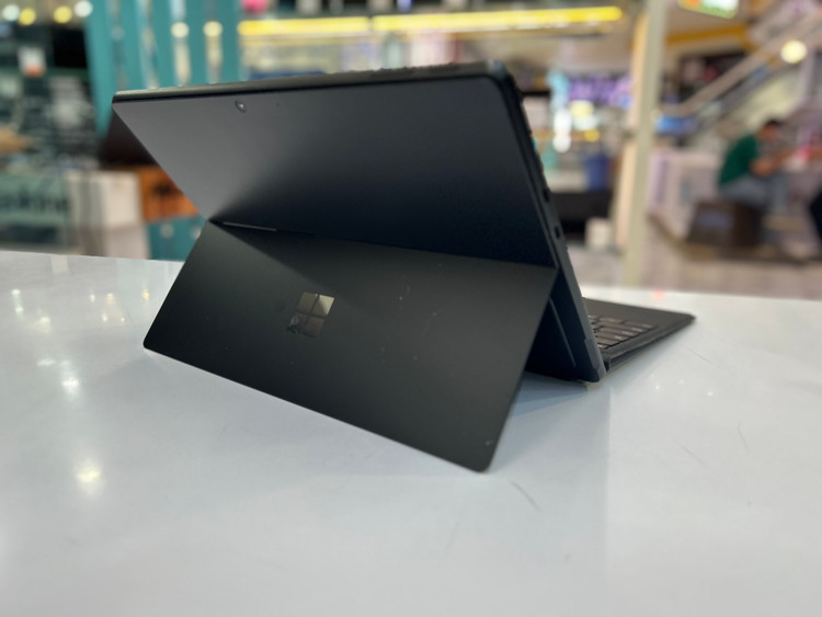 Microsoft Surface Pro 9 - i5/16GB/512 GB/13inch
